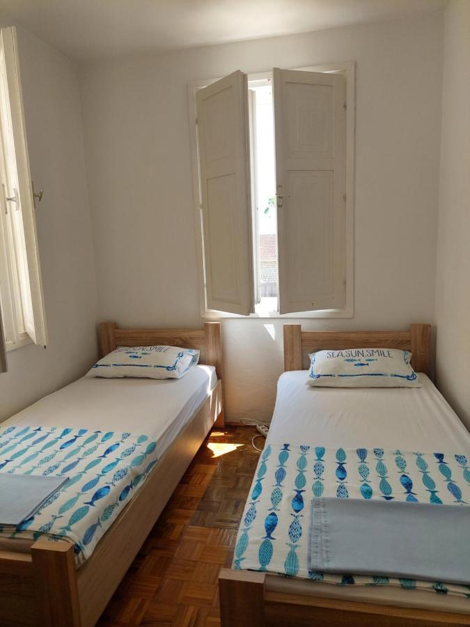 Apartment Old Town Milica ヘルツェグ・ノヴィ エクステリア 写真