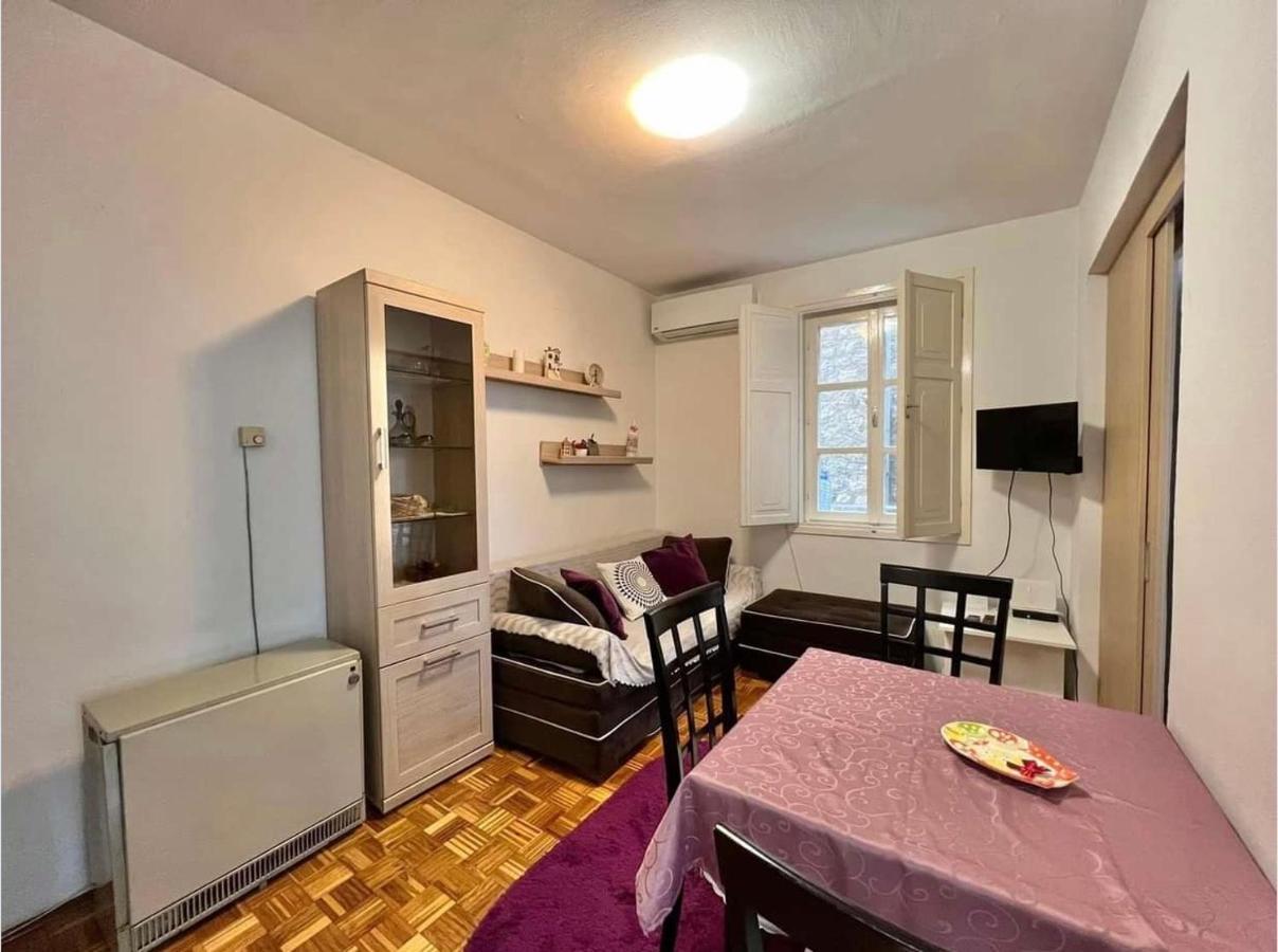 Apartment Old Town Milica ヘルツェグ・ノヴィ エクステリア 写真