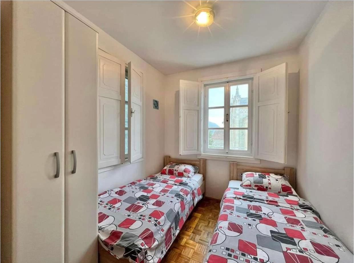 Apartment Old Town Milica ヘルツェグ・ノヴィ エクステリア 写真